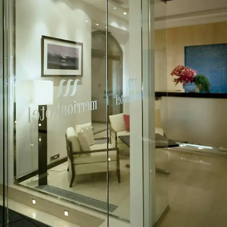 Design Merrion Apartmanhotel